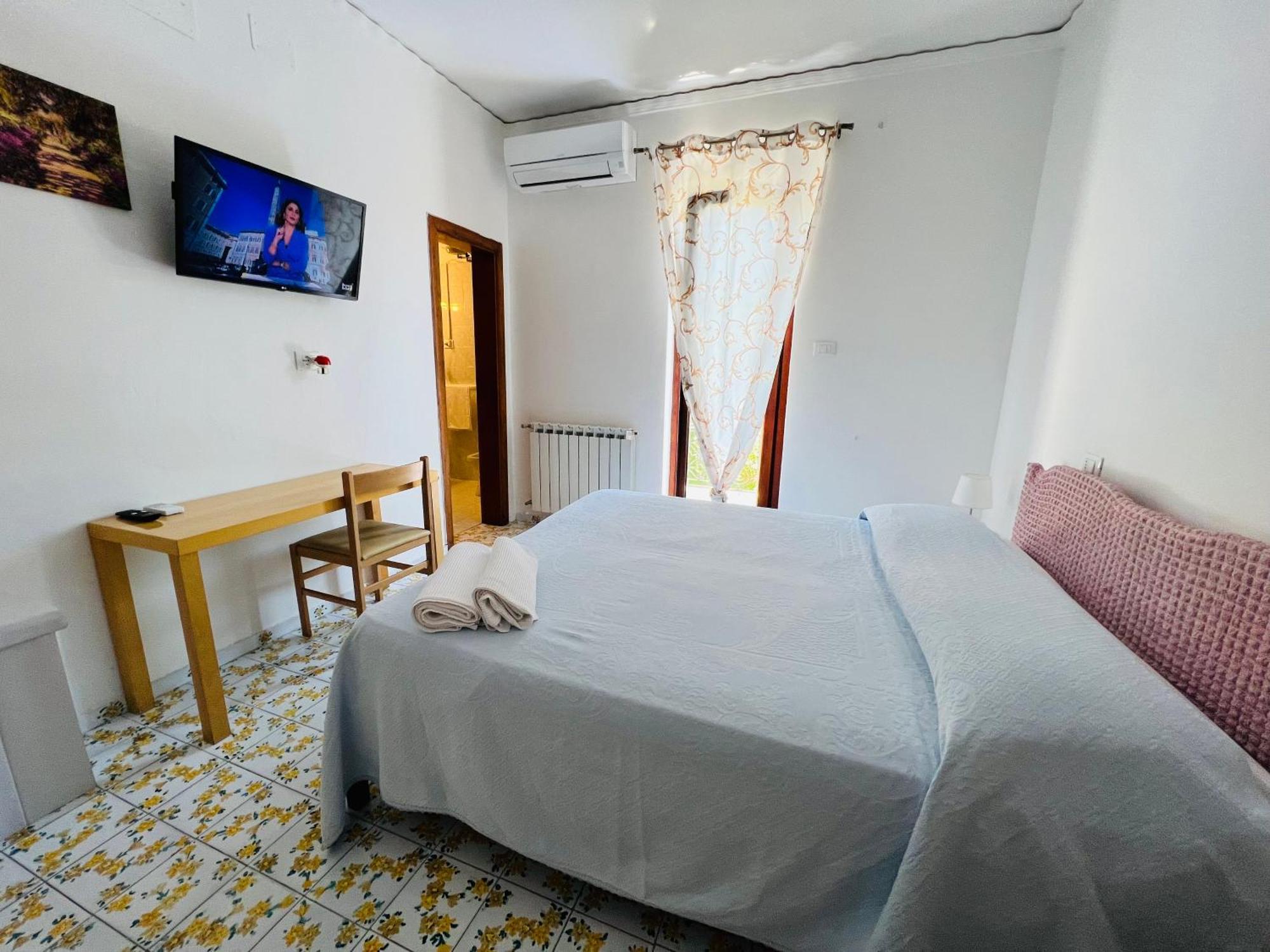 Villa Thomas Bb Conduzione Familiare Forio di Ischia Exterior foto