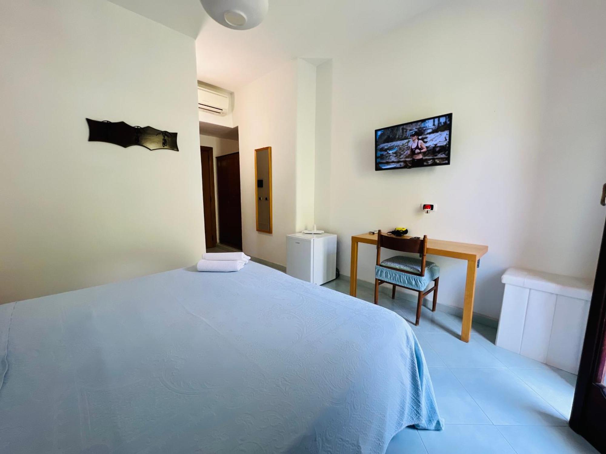 Villa Thomas Bb Conduzione Familiare Forio di Ischia Exterior foto