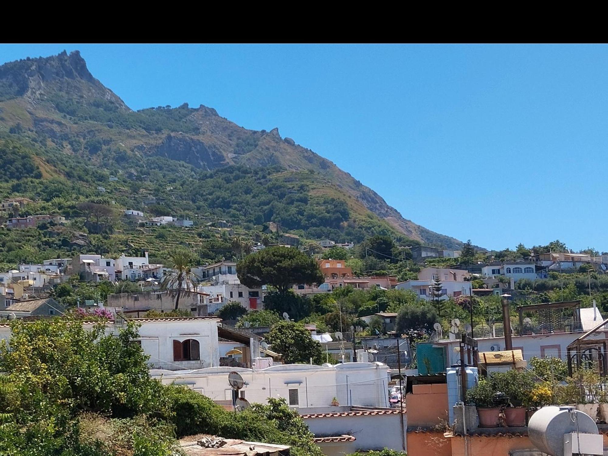 Villa Thomas Bb Conduzione Familiare Forio di Ischia Exterior foto