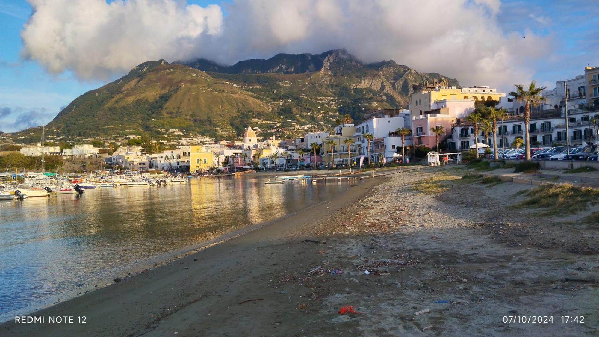 Villa Thomas Bb Conduzione Familiare Forio di Ischia Exterior foto